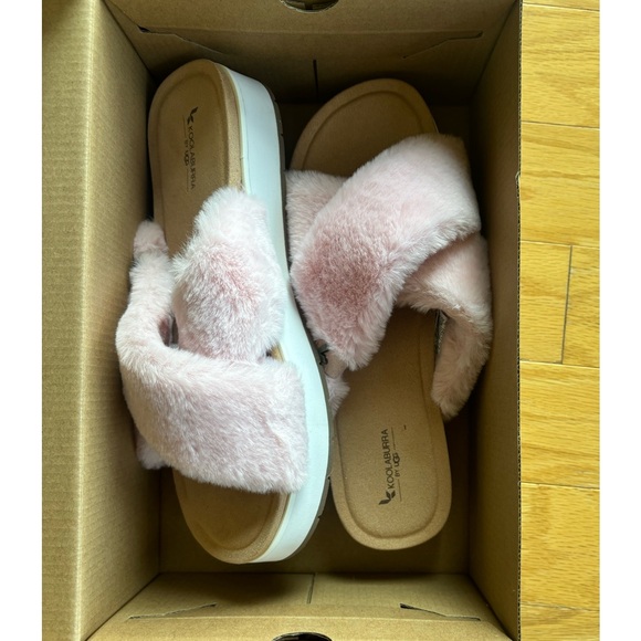 Women’s Ugg kookaburra Pink Platform Slides Size 9 - Picture 1 of 2